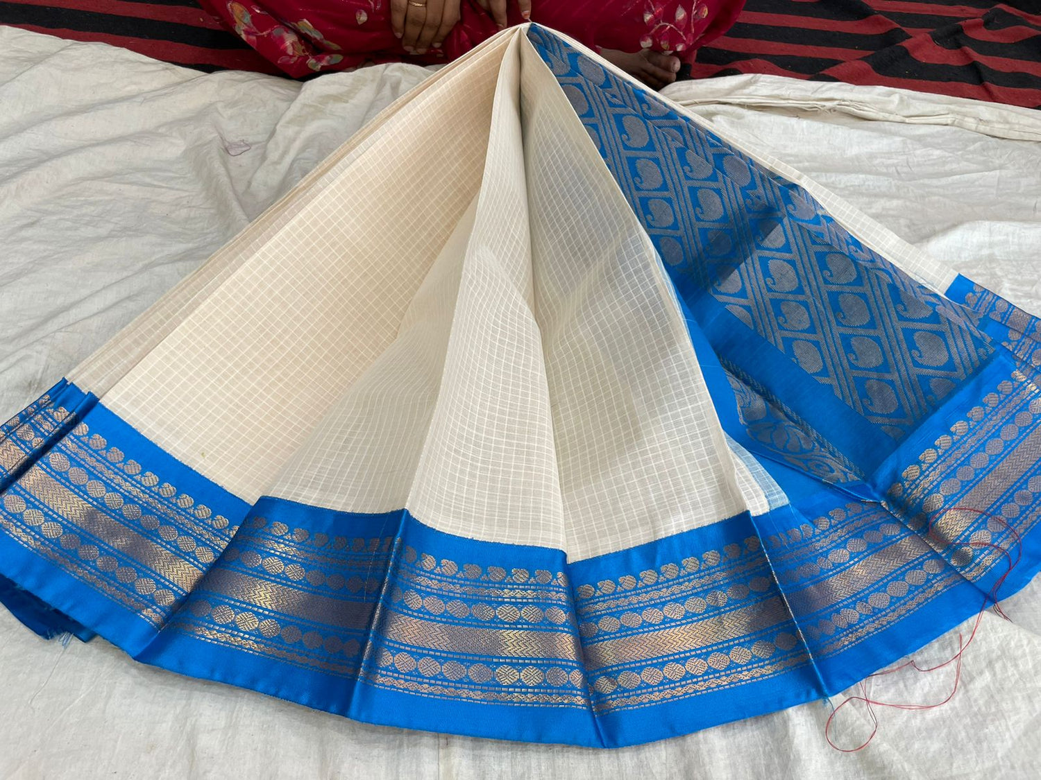 🍁Type: Gadwal Pure Cotton With Out Blouse Sarees