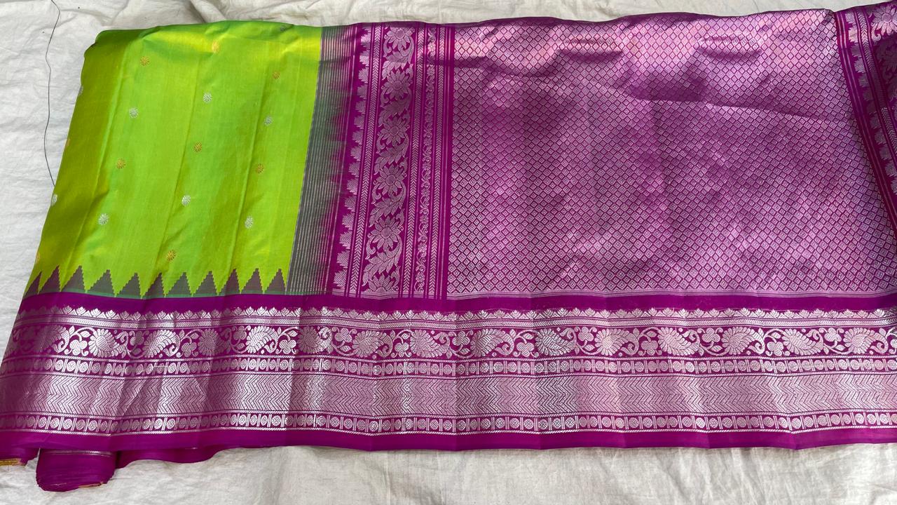 🍁Gadwal Pure Silk Butta Handloom With Blouse Sarees.