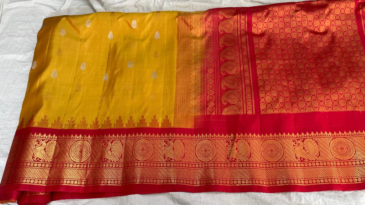 🍁Gadwal Pure Silk Butta Handloom With Blouse Sarees.