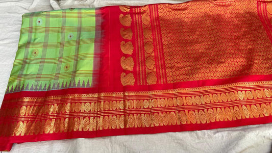 🍁Gadwal Pure Silk Butta Handloom With Blouse Sarees.