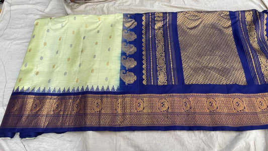 🍁Gadwal Pure Silk Butta Handloom With Blouse Sarees.