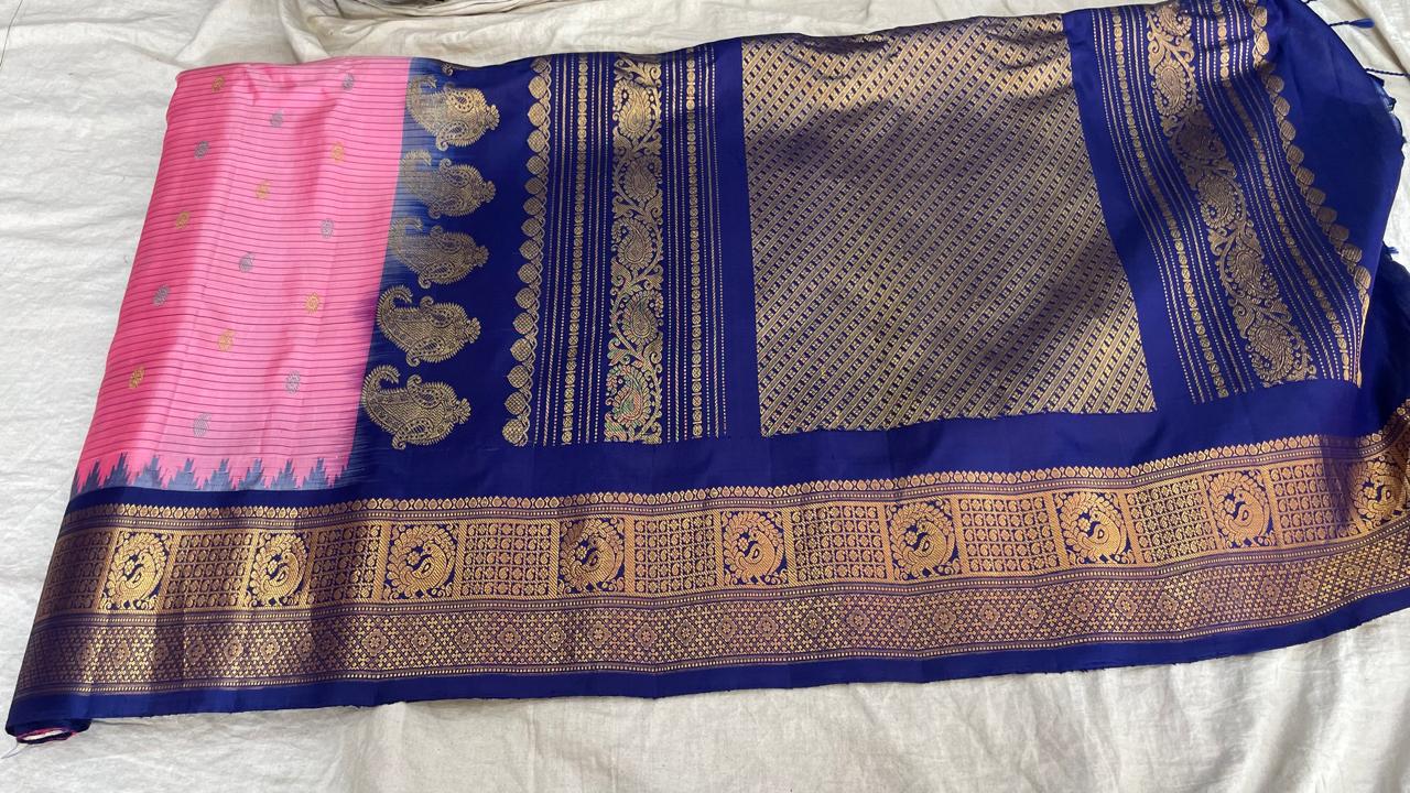 🍁Gadwal Pure Silk Butta Handloom With Blouse Sarees.