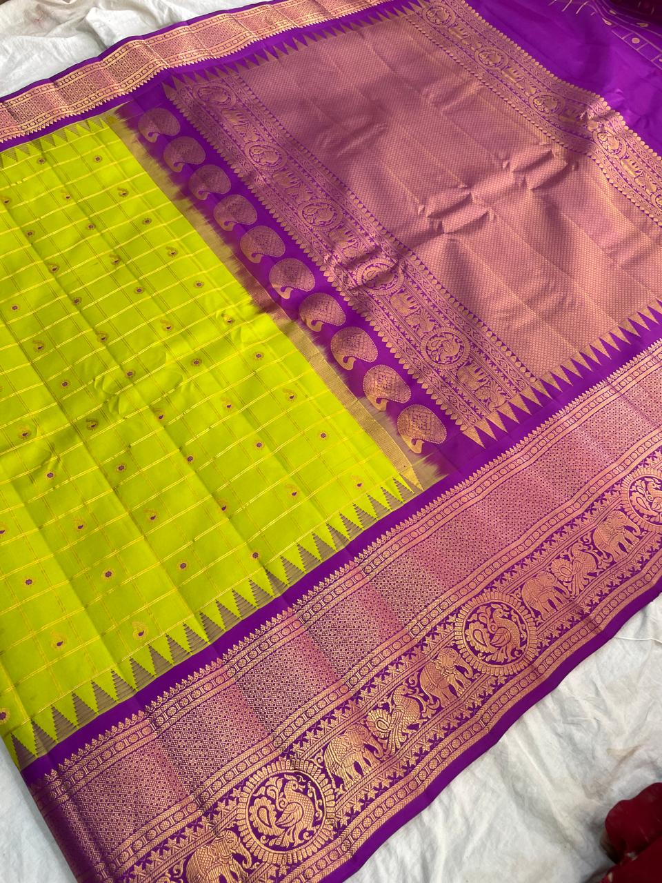 🍁Gadwal Pure Silk Butta Kanchi Border With Blouse Sarees.