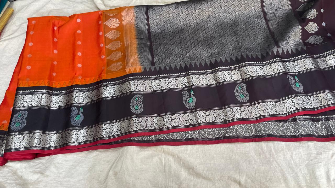 🍁Gadwal Pure Silk Border Butta With Blouse Sarees.