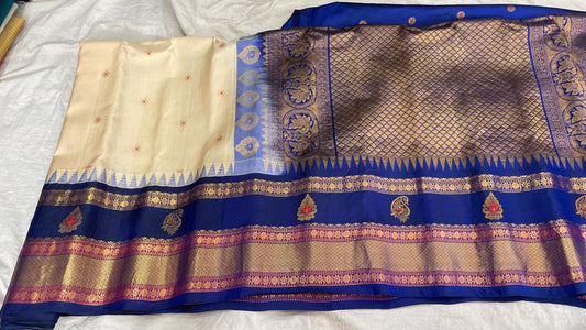 🍁Gadwal Pure Silk Border Butta With Blouse Sarees.