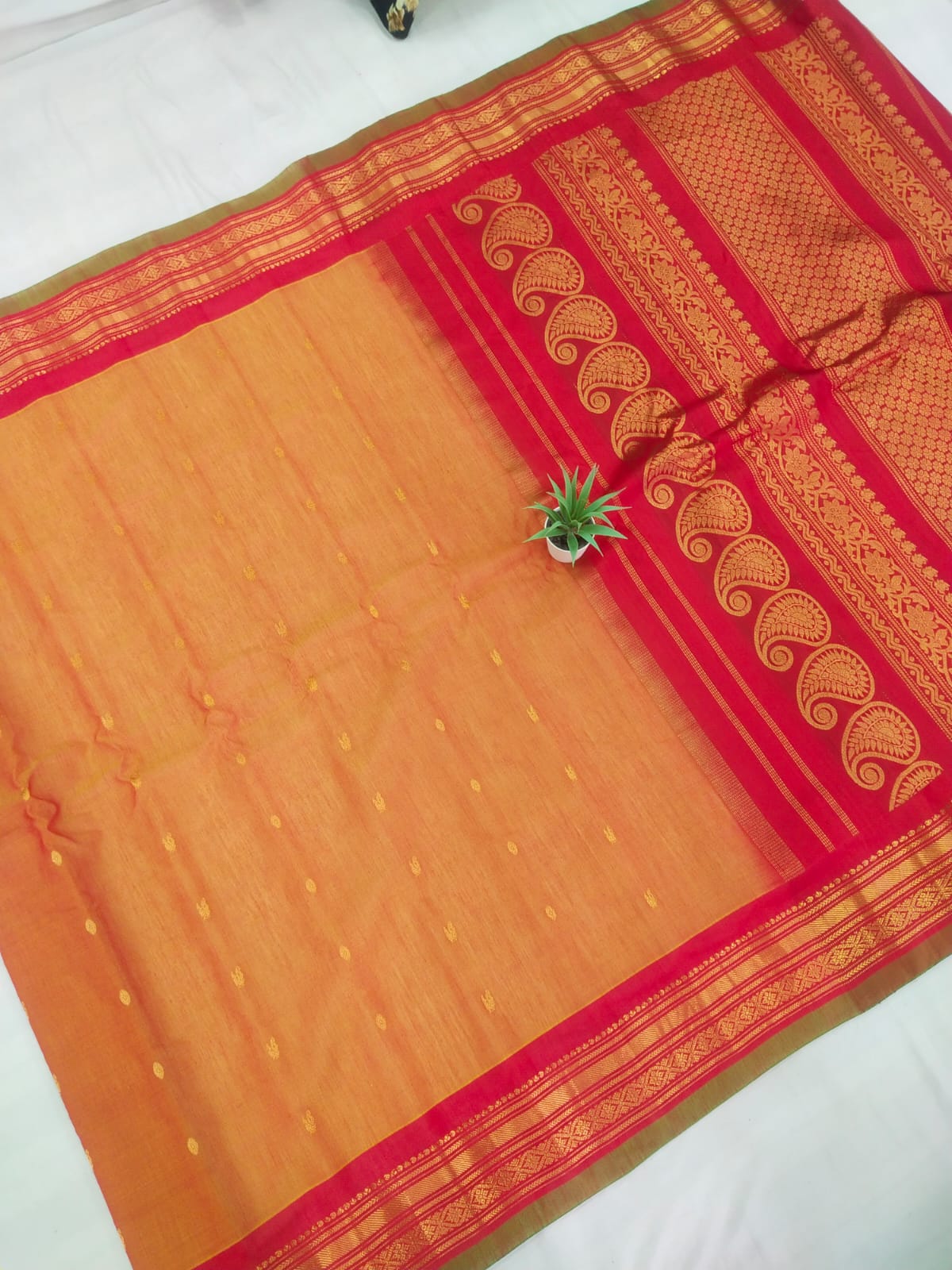 🌲Type: Gadwal Pure Sico Butta With Blouse Handloom Sarees.