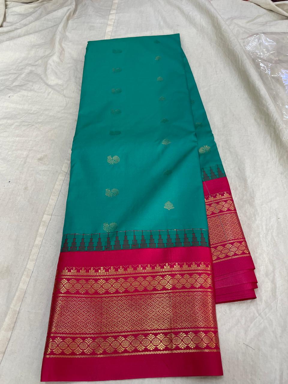 🍁Type: Gadwal Mixed Silk With Blouse Sarees.