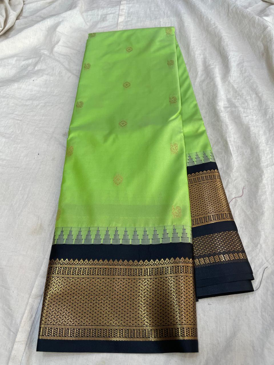 🍁Type: Gadwal Mixed Silk With Blouse Sarees.