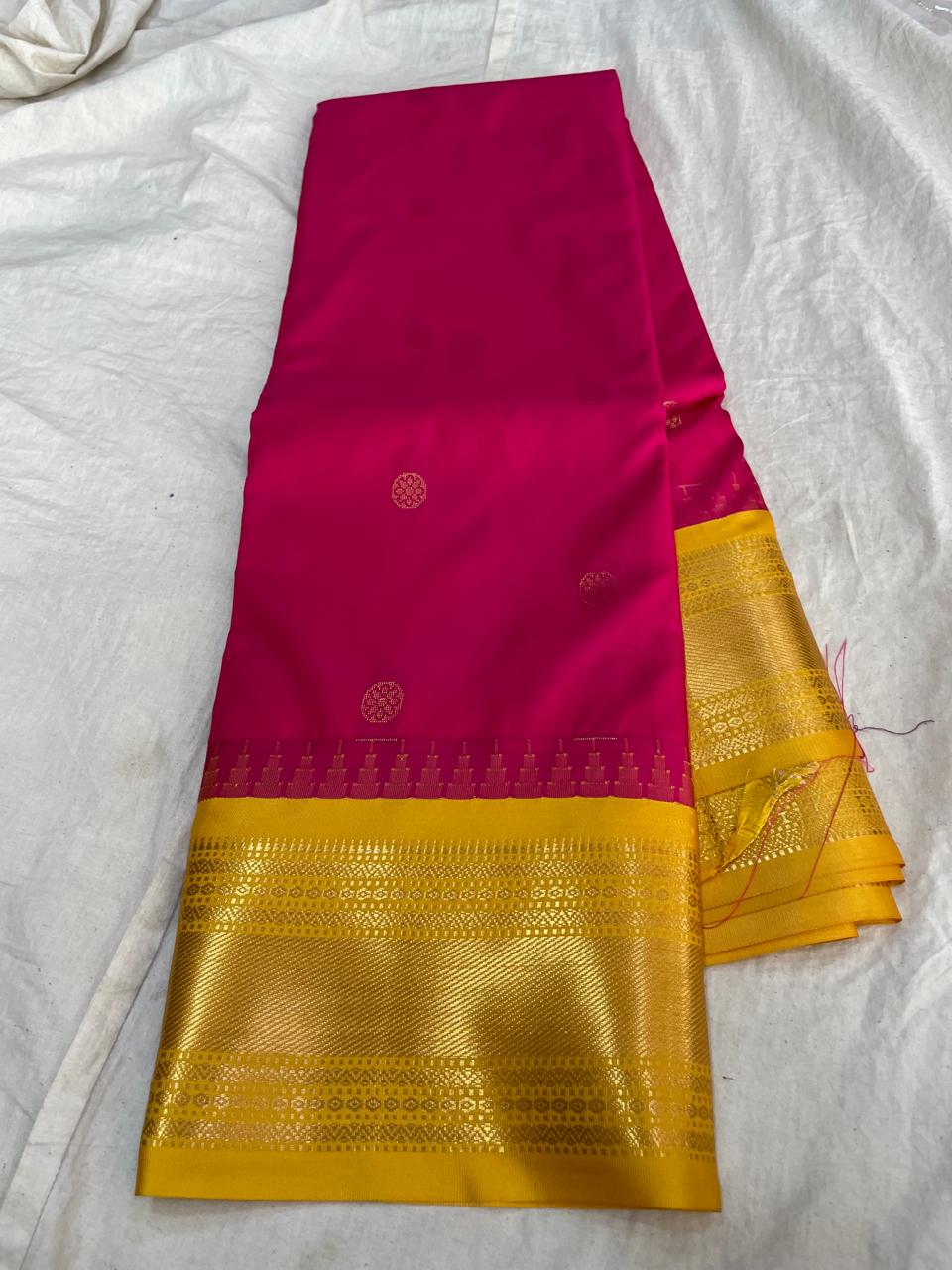 🍁Type: Gadwal Mixed Silk With Blouse Sarees.