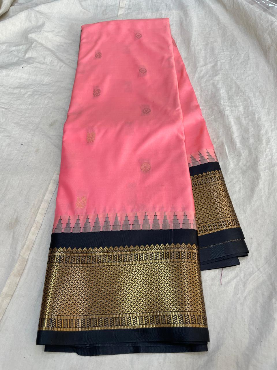 🍁Type: Gadwal Mixed Silk With Blouse Sarees.