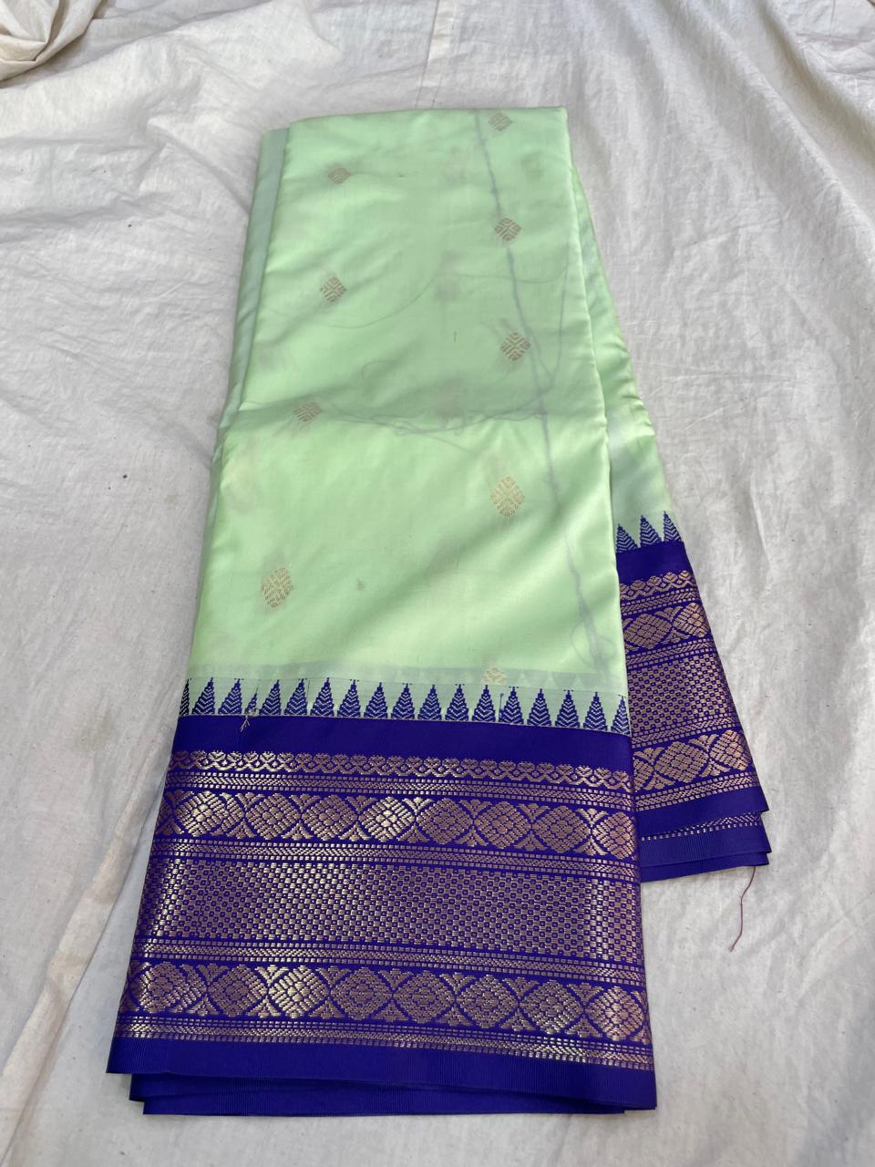 🍁Type: Gadwal Mixed Silk With Blouse Sarees.