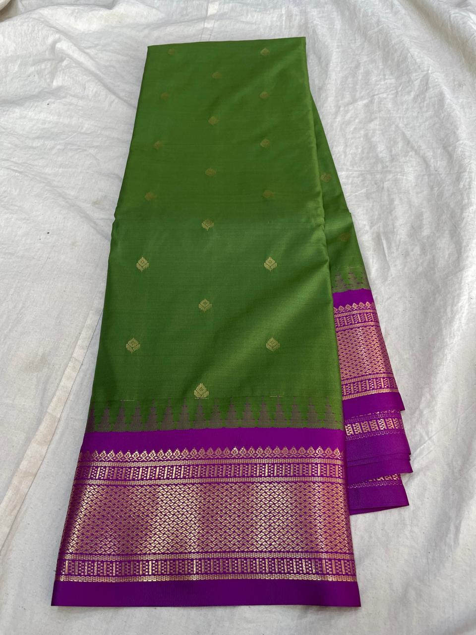 🍁Type: Gadwal Mixed Silk With Blouse Sarees.