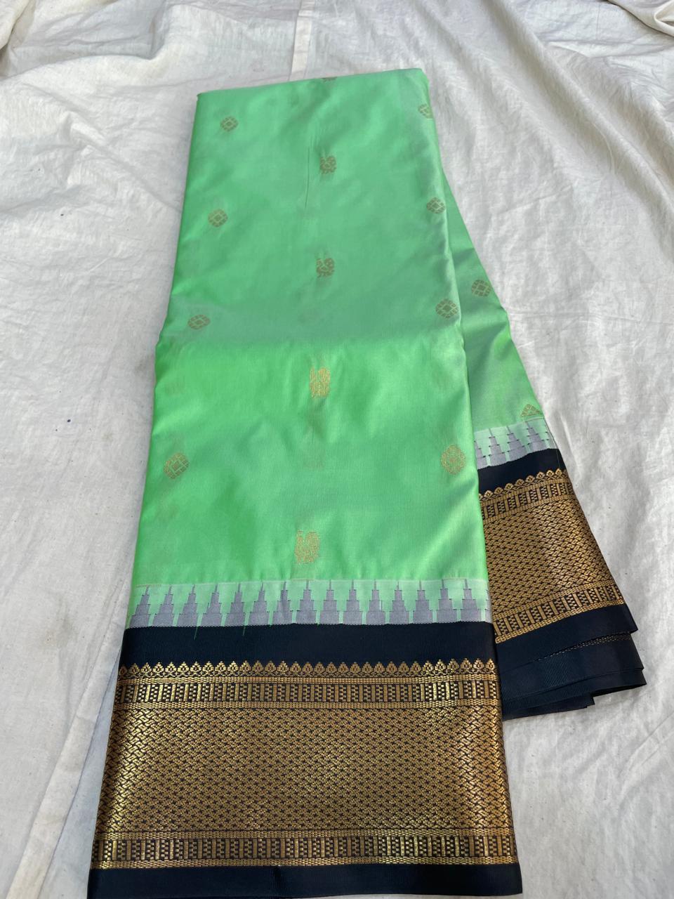 🍁Type: Gadwal Mixed Silk With Blouse Sarees.