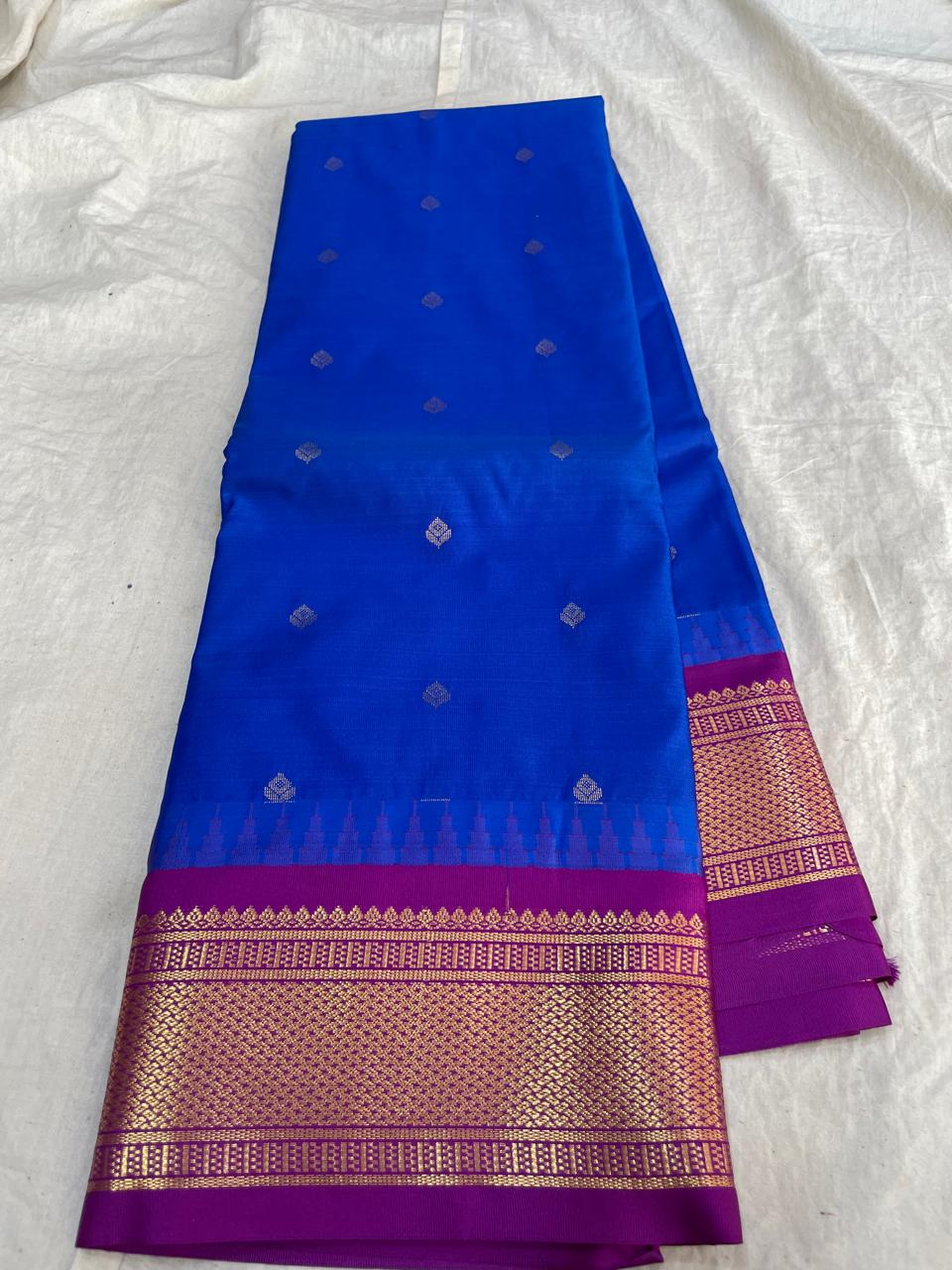 🍁Type: Gadwal Mixed Silk With Blouse Sarees.