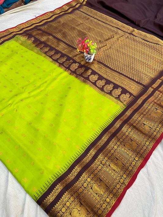 🍁Type: Gadwal Pure Pattu Kanchi Boder With Blouse Sarees.