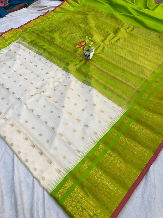 🍁Type: Gadwal Pure Pattu Kanchi Boder With Blouse Sarees.