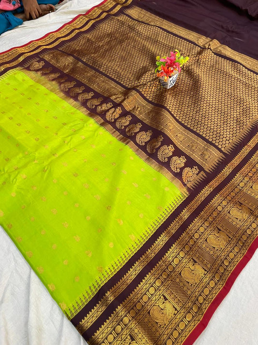 🍁Type: Gadwal Pure Pattu Kanchi Boder With Blouse Sarees.