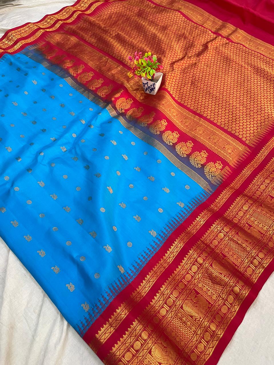 🍁Type: Gadwal Pure Pattu Kanchi Boder With Blouse Sarees.