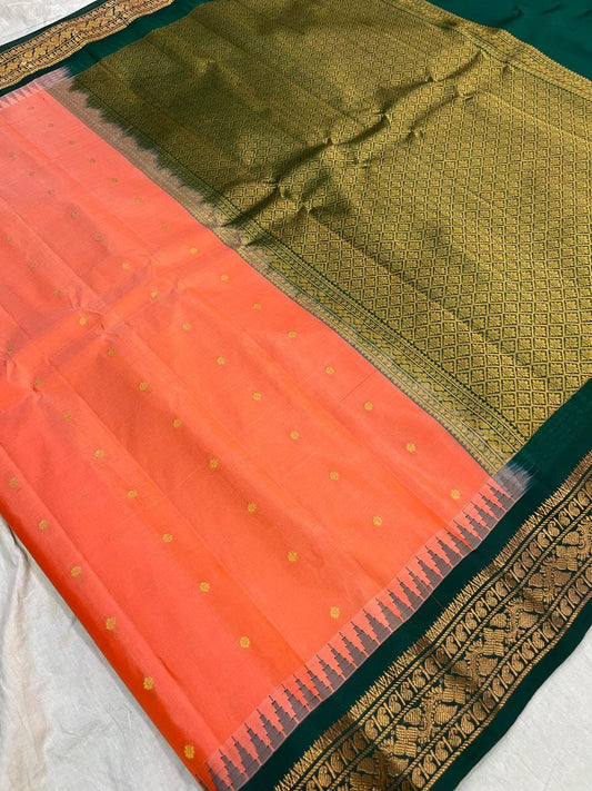 🍁Type: Gadwal Pure Pattu Butta Small Boder With Blouse Sarees.