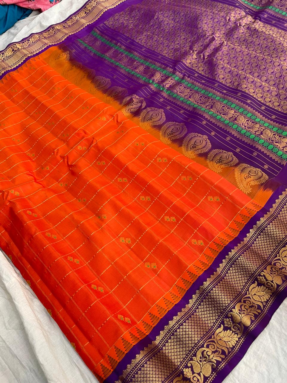 🍁Type: Gadwal Pure Pattu Butta With Blouse Sarees.