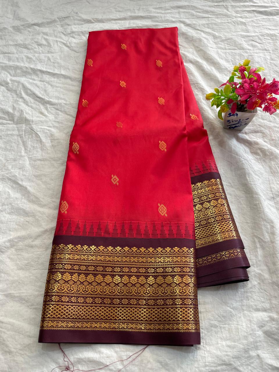 🍁Type: Gadwal Mixed Silk With Blouse Sarees.