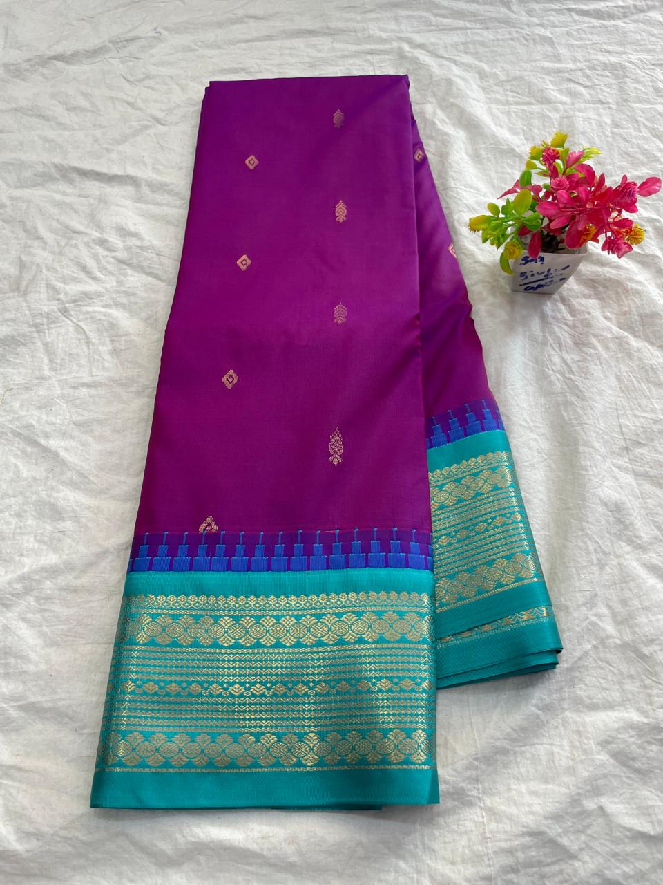 🍁Type: Gadwal Mixed Silk With Blouse Sarees.