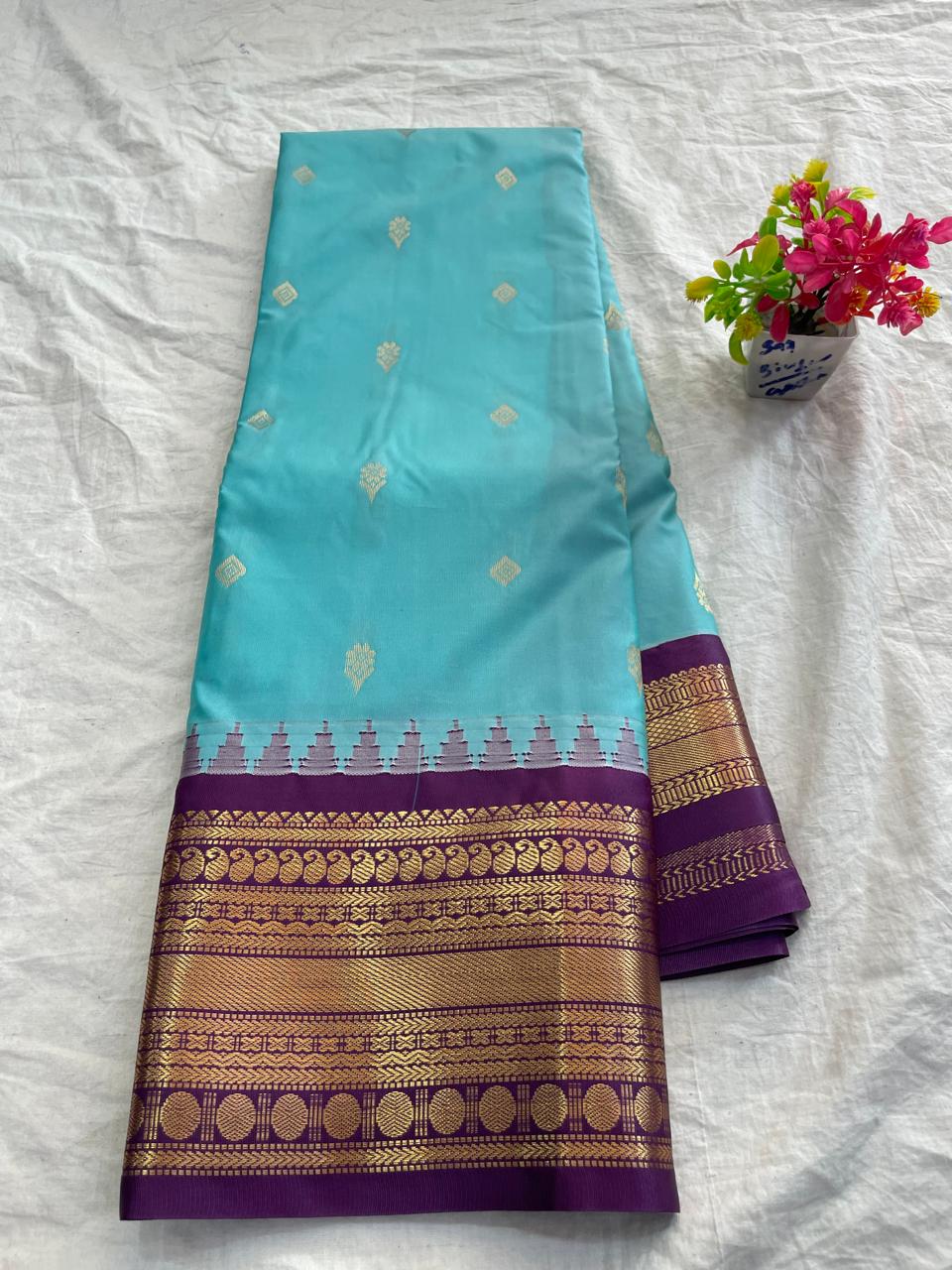 🍁Type: Gadwal Mixed Silk With Blouse Sarees.