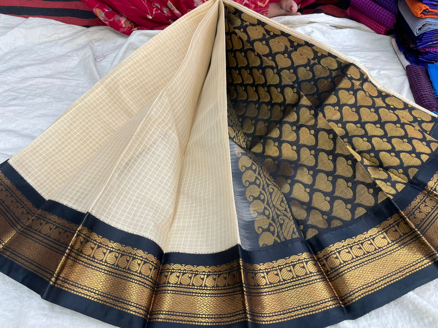 🍁Type: Gadwal Pure Cotton With Out Blouse Sarees.