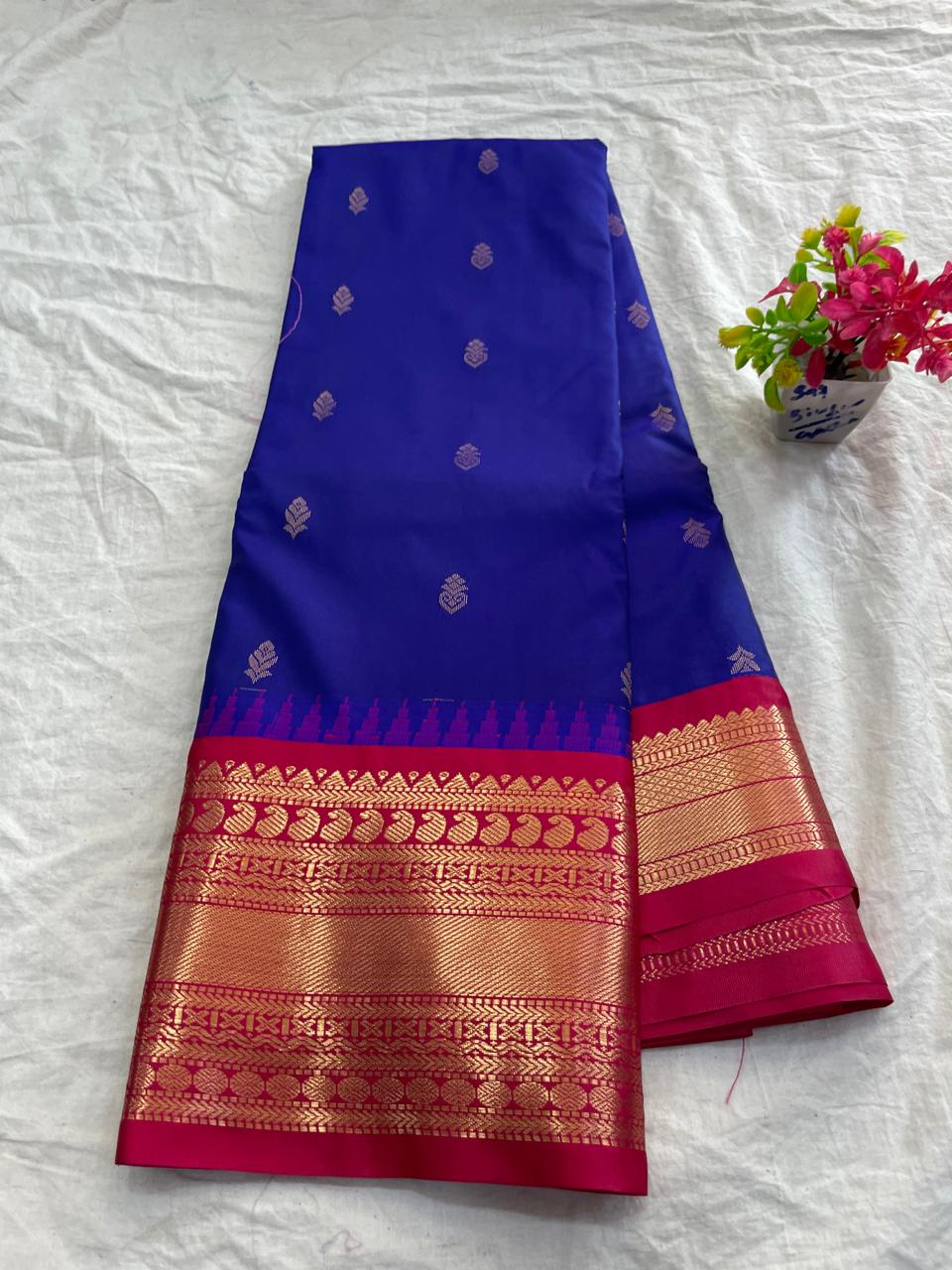 🍁Type: Gadwal Mixed Silk With Blouse Sarees.