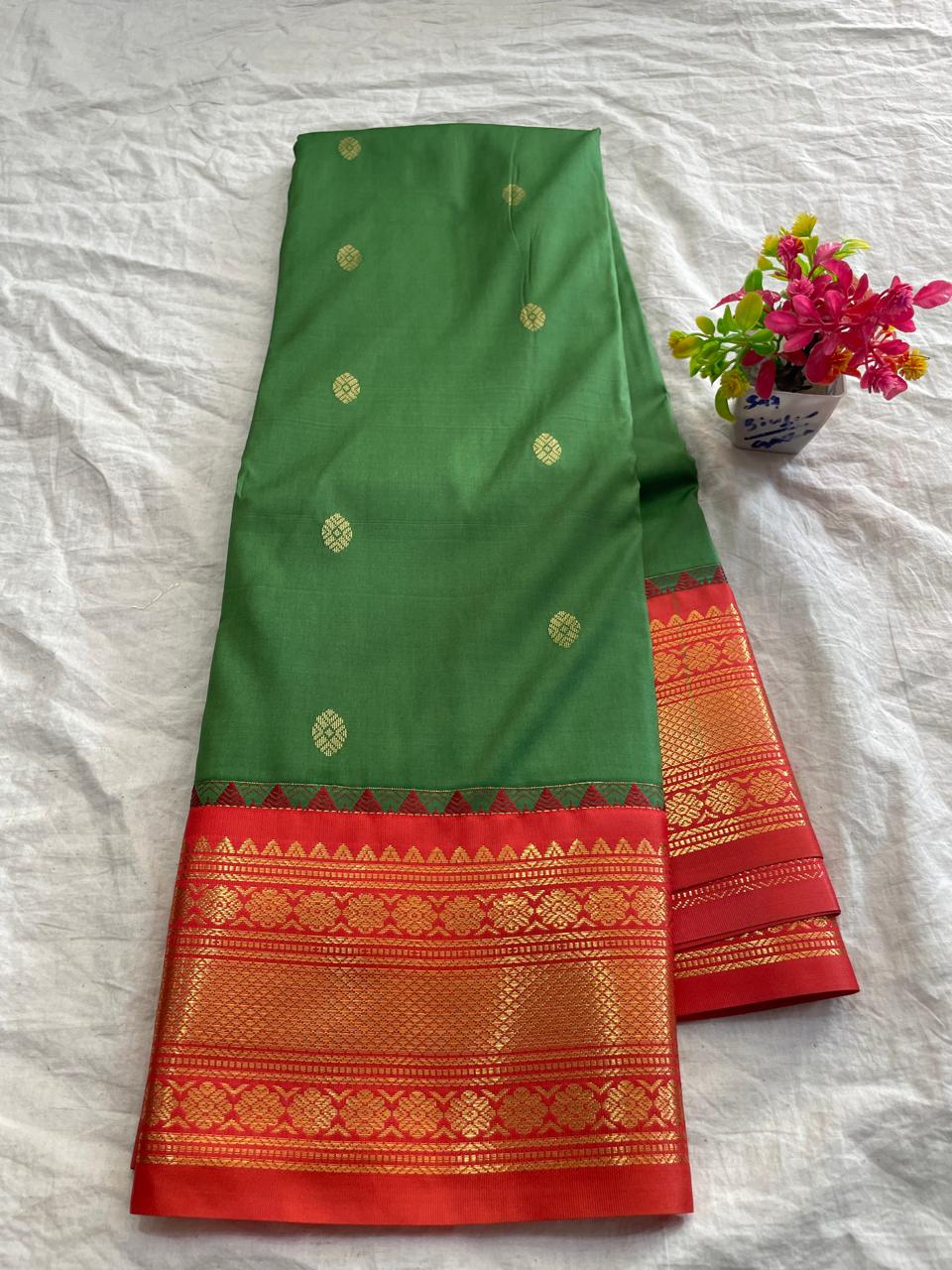 🍁Type: Gadwal Mixed Silk With Blouse Sarees.