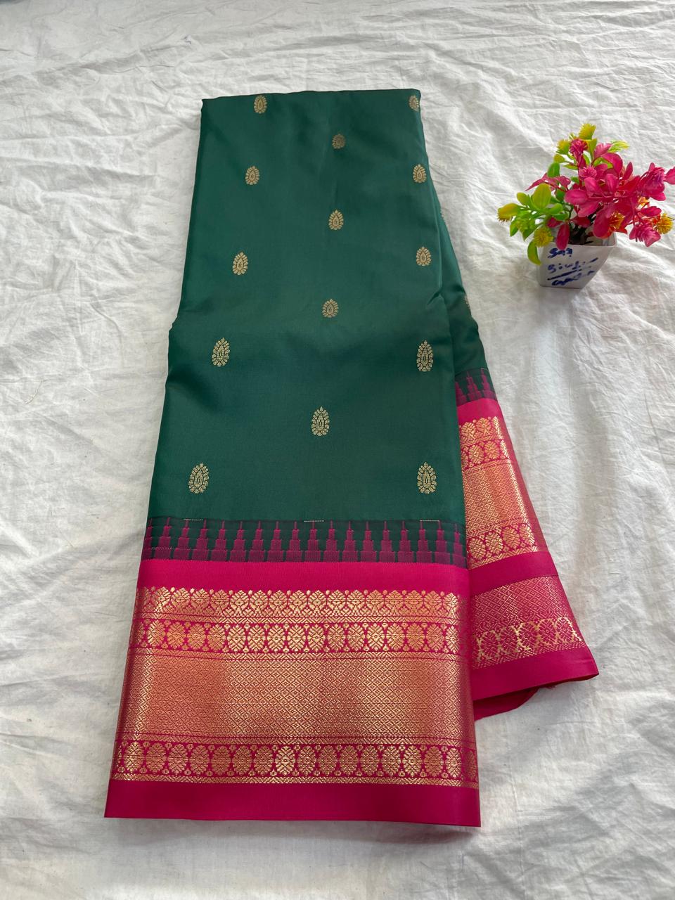 🍁Type: Gadwal Mixed Silk With Blouse Sarees.