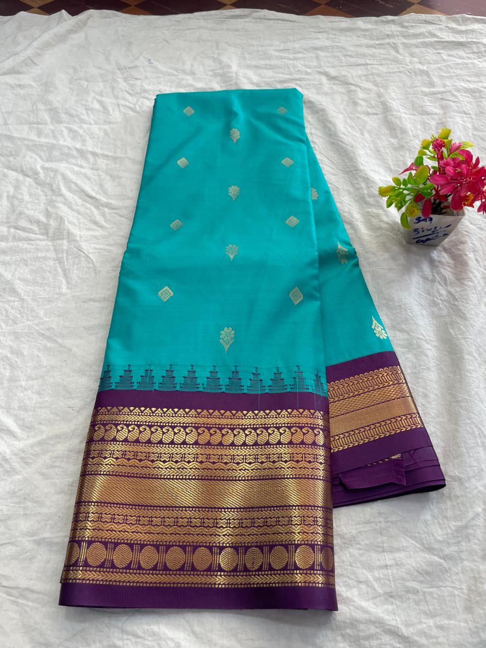 🍁Type: Gadwal Mixed Silk With Blouse Sarees.