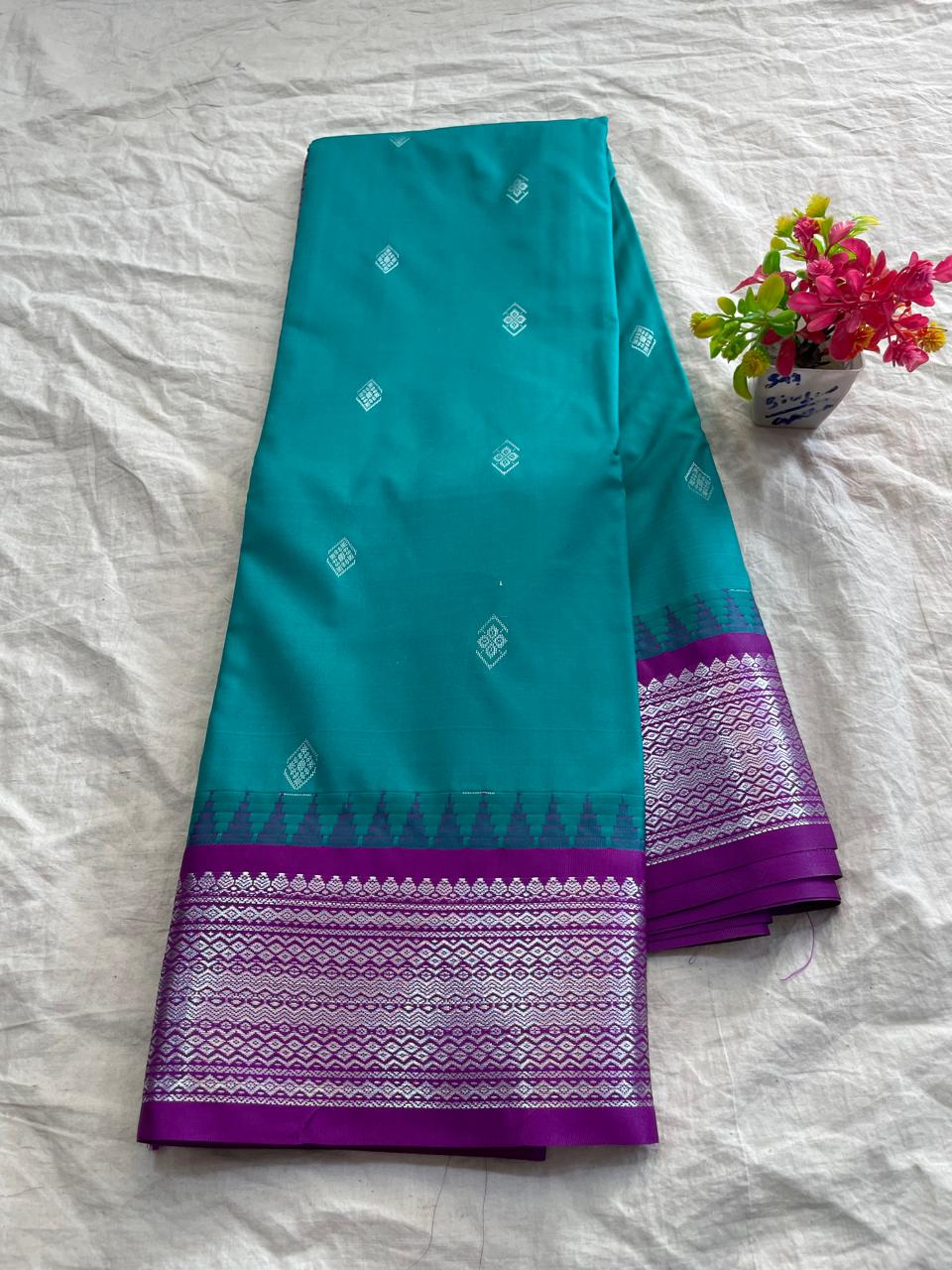 🍁Type: Gadwal Mixed Silk With Blouse Sarees.