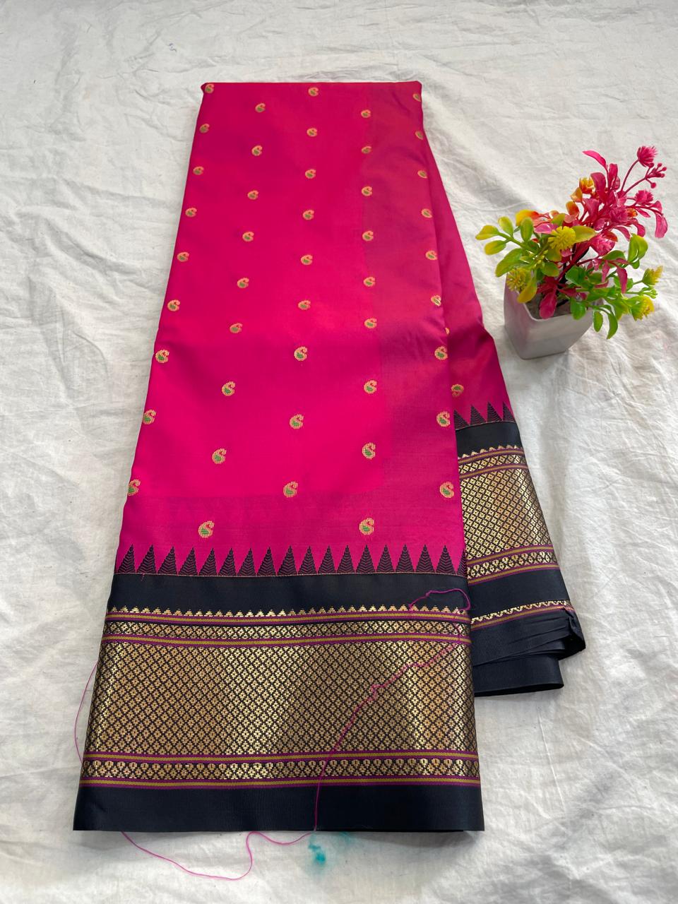 🍁Type: Gadwal Mixed Silk Paithani Pallu With Blouse Sarees.