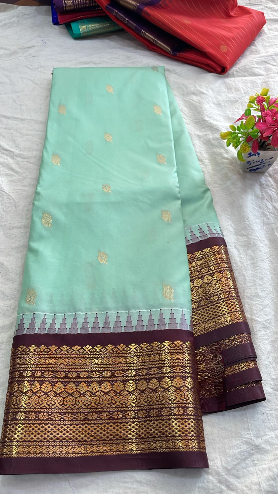 🍁Type: Gadwal Mixed Silk With Blouse Sarees.