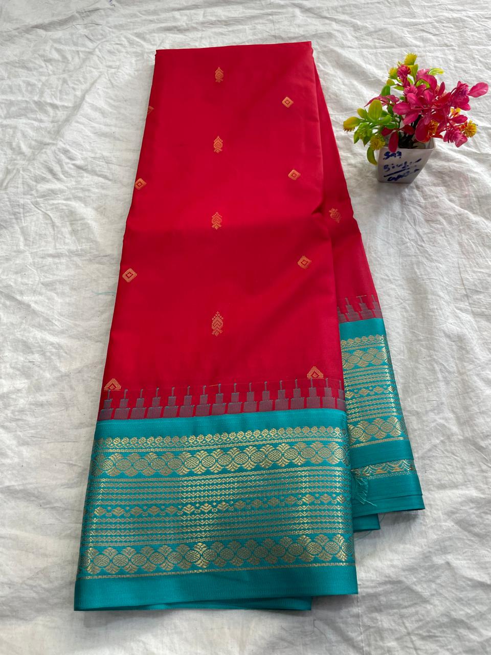 🍁Type: Gadwal Mixed Silk With Blouse Sarees.