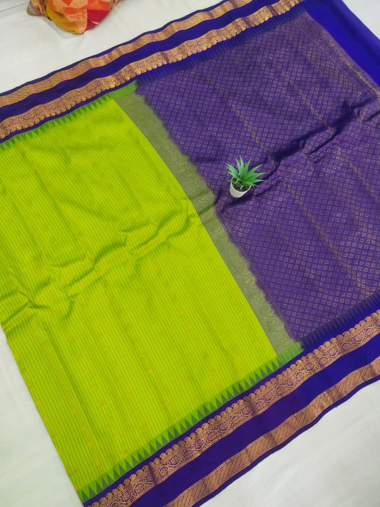 🍁Gadwal Pure Pattu Gap Border With Blouse Sarees.