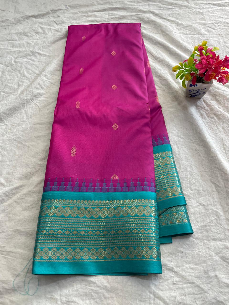 🍁Type: Gadwal Mixed Silk With Blouse Sarees.