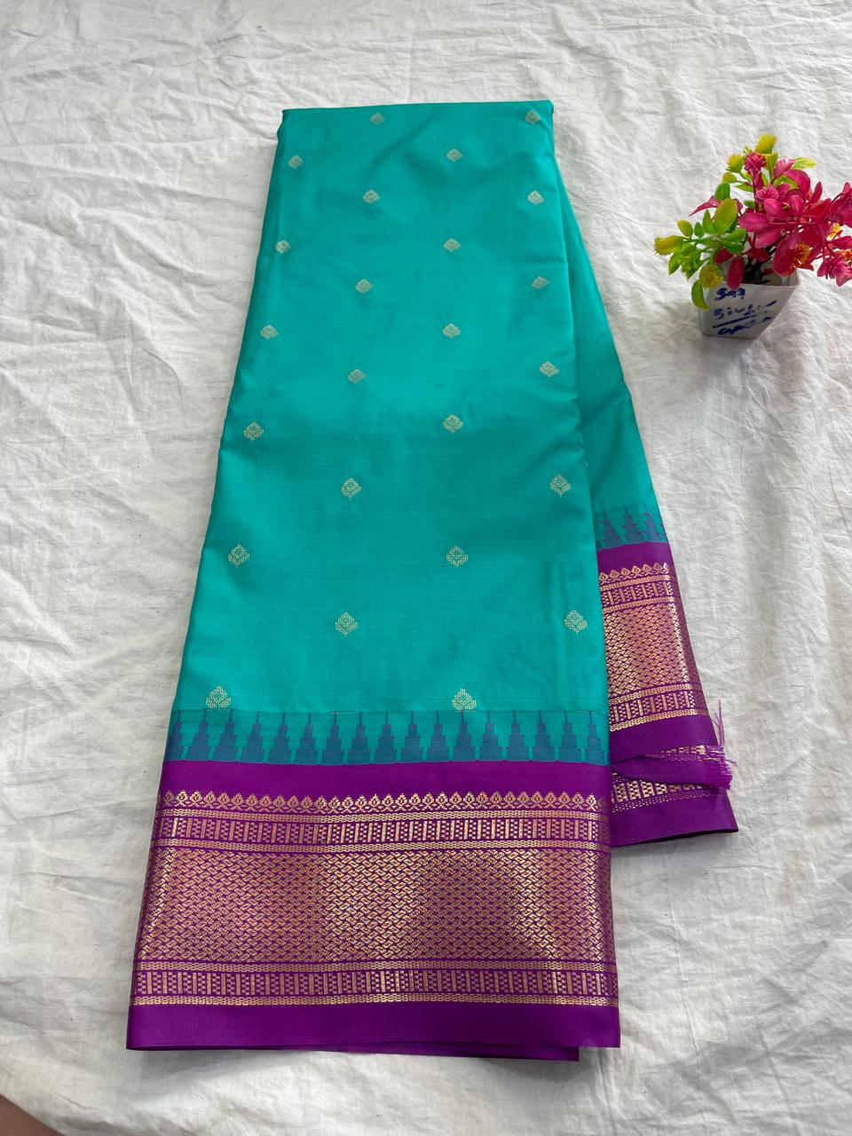 🍁Type: Gadwal Mixed Silk With Blouse Sarees.