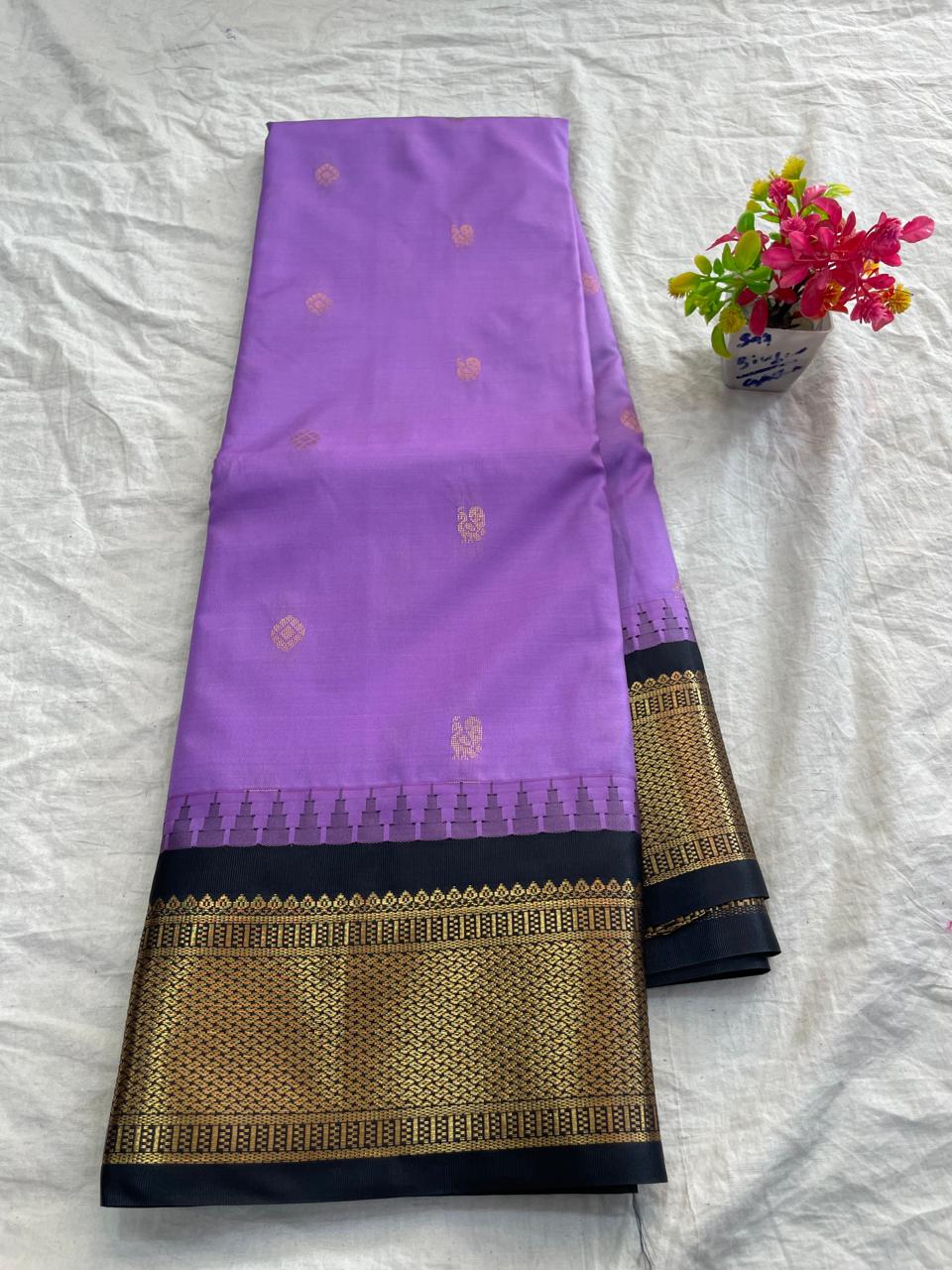 🍁Type: Gadwal Mixed Silk With Blouse Sarees.