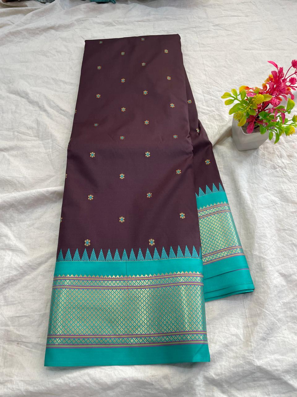 🍁Type: Gadwal Mixed Silk Paithani Pallu With Blouse Sarees.