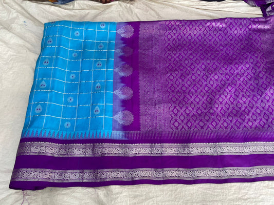 🍁Gadwal Pure Pattu Gap Border With Blouse Sarees.