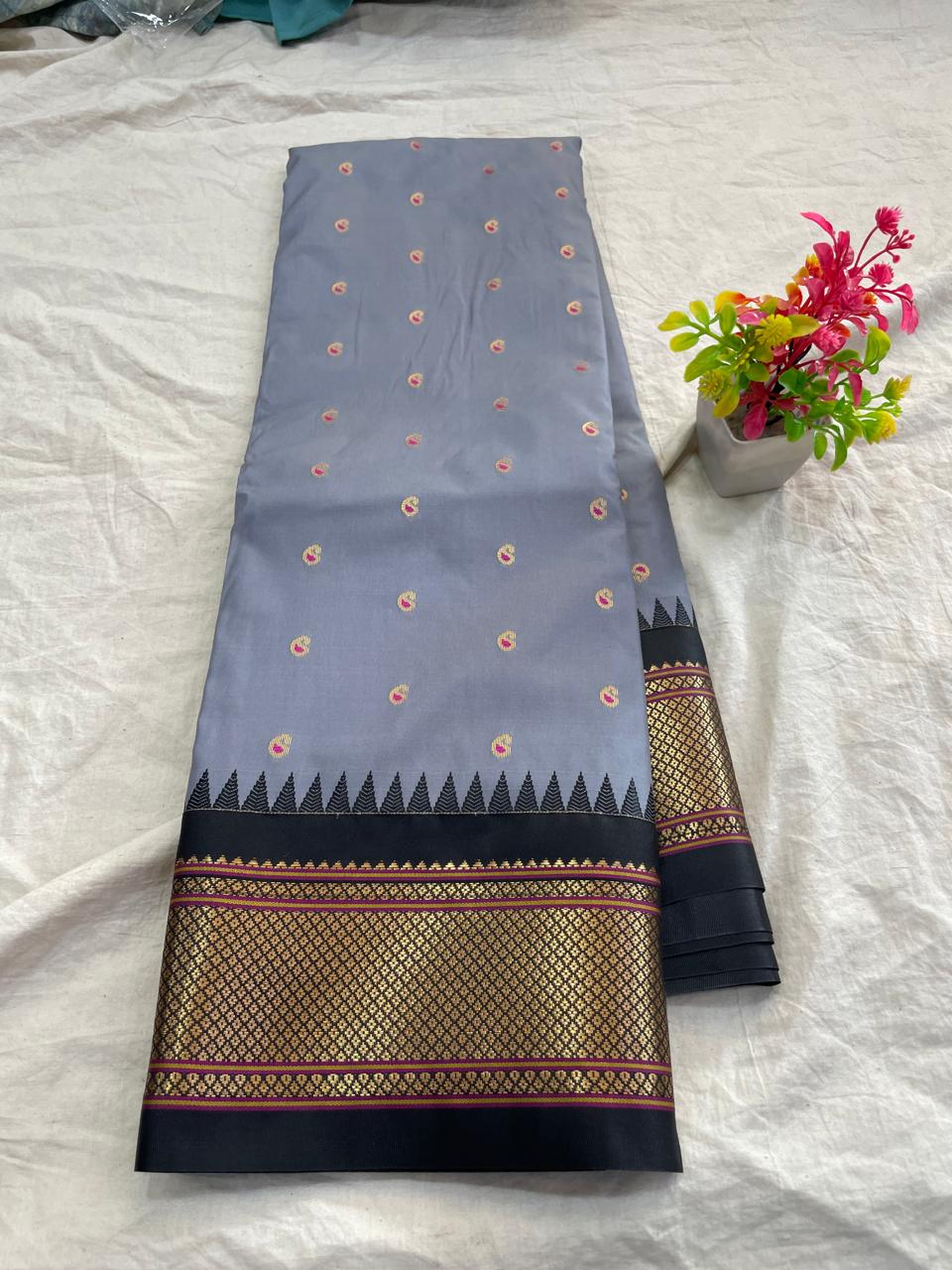 🍁Type: Gadwal Mixed Silk Paithani Pallu With Blouse Sarees.